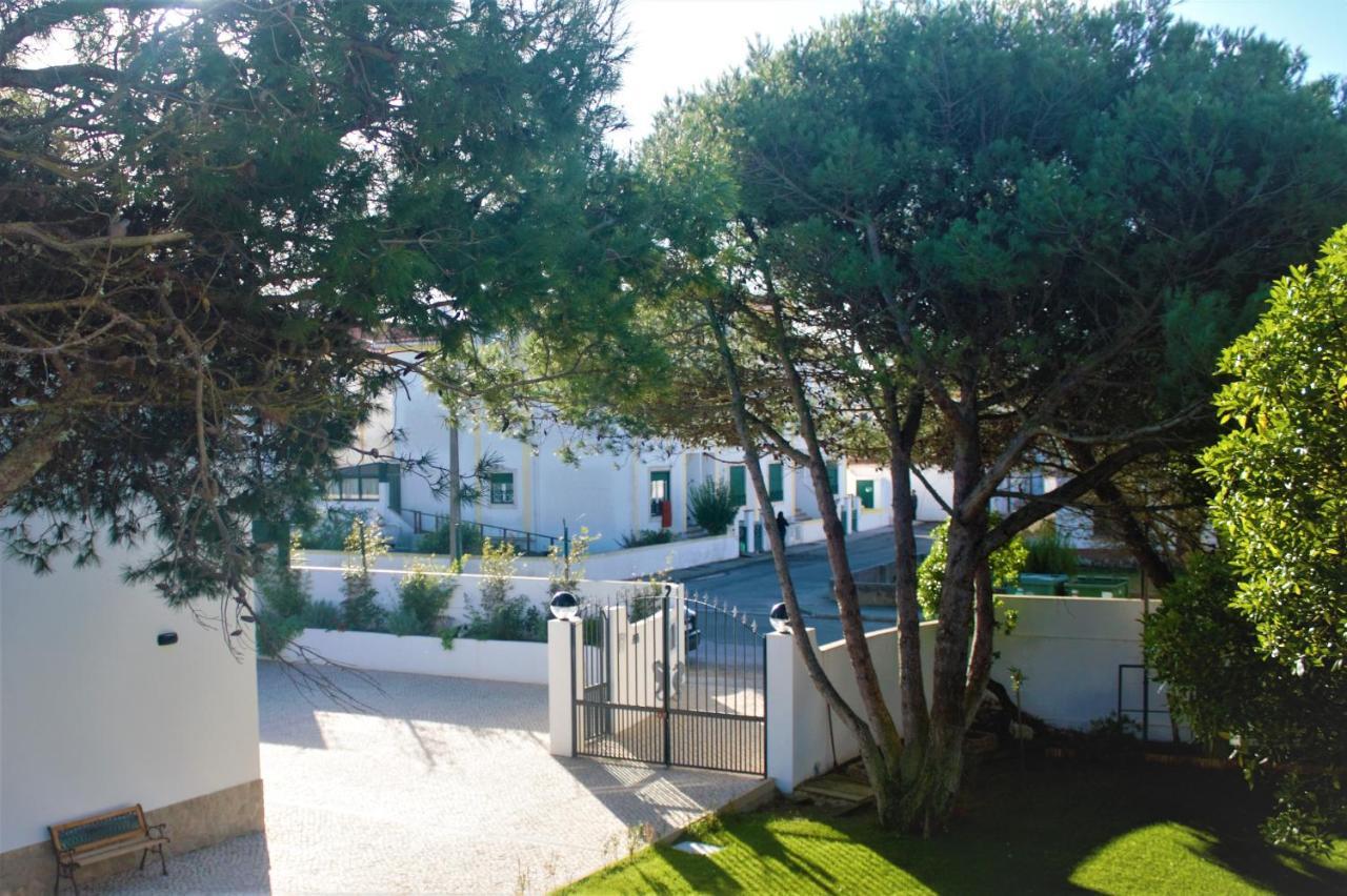 Silver Seahorse Garden Retreat Atouguia Da Baleia Exterior photo